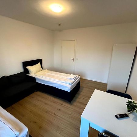 3-Zimmer Monteurwohnung Mit Balkon Neumünster Esterno foto