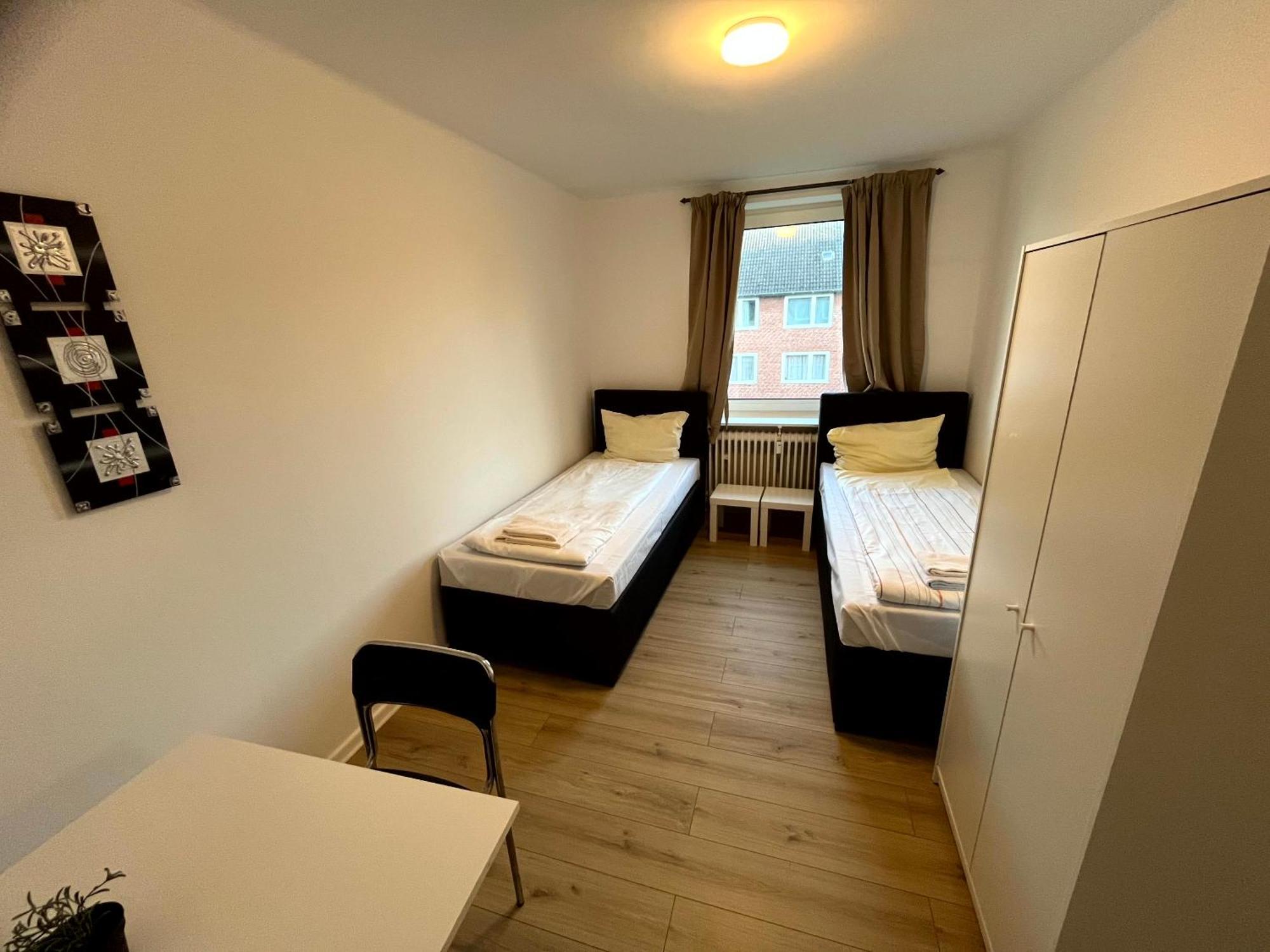 3-Zimmer Monteurwohnung Mit Balkon Neumünster Esterno foto