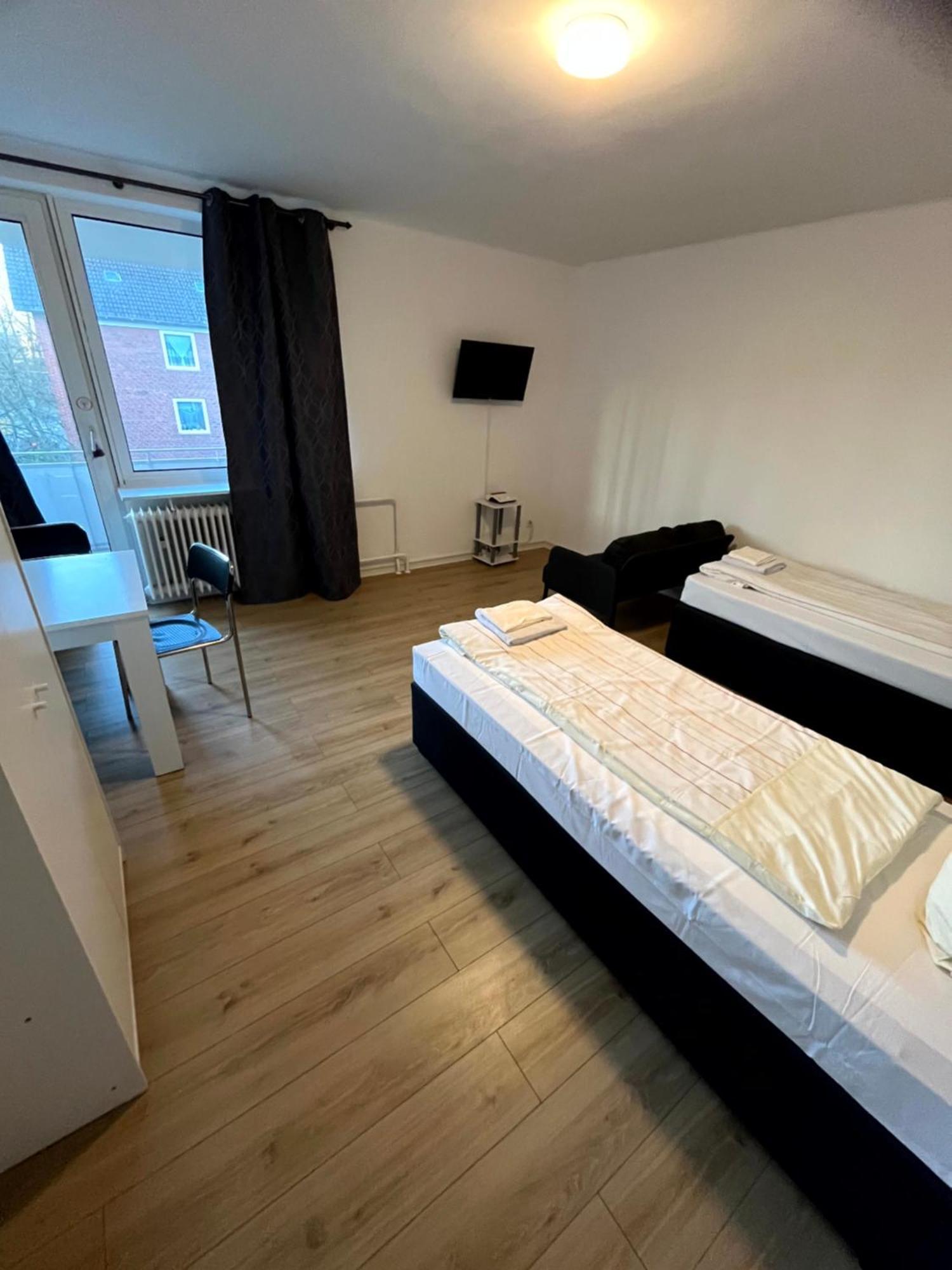 3-Zimmer Monteurwohnung Mit Balkon Neumünster Esterno foto
