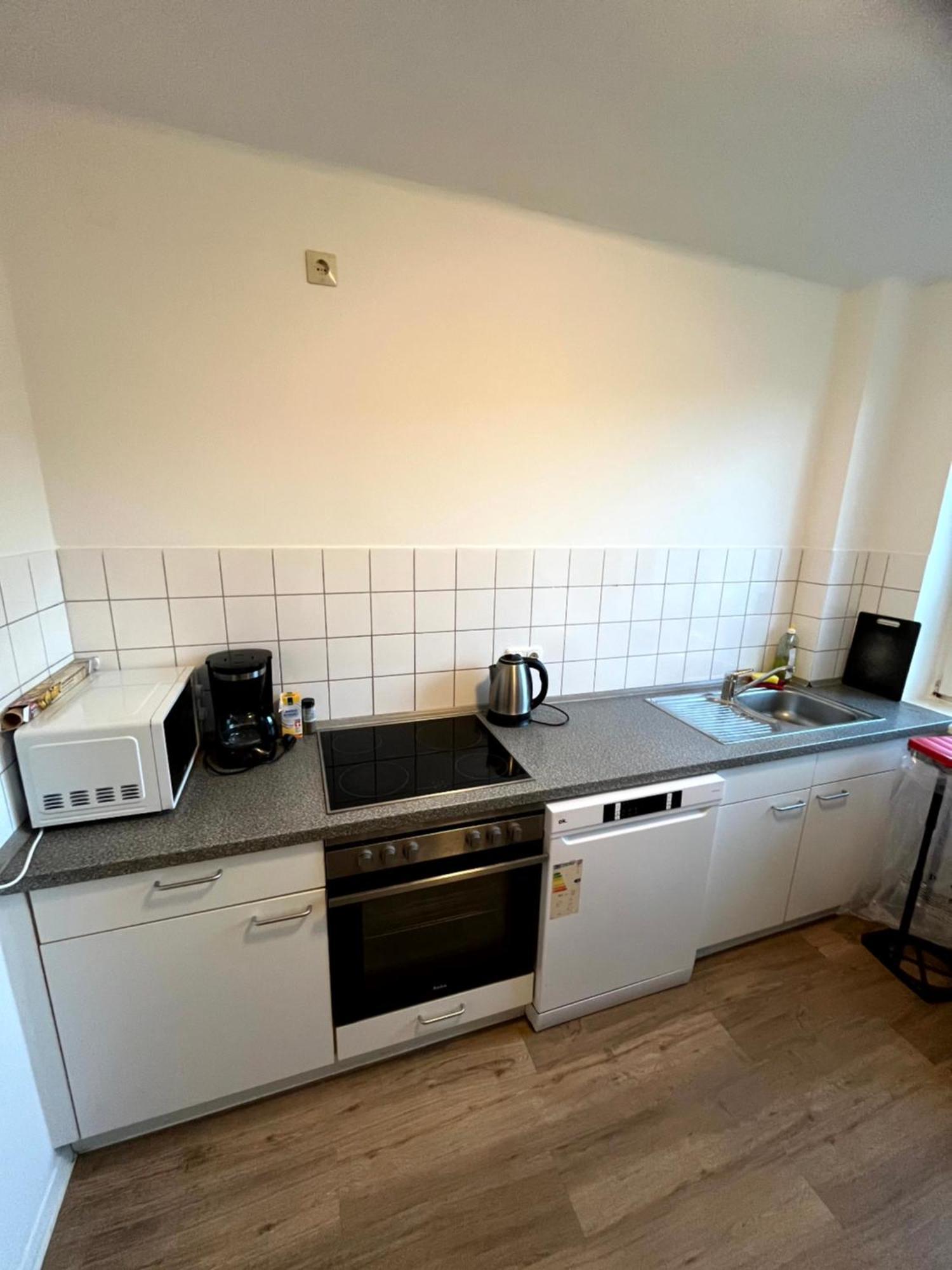 3-Zimmer Monteurwohnung Mit Balkon Neumünster Esterno foto