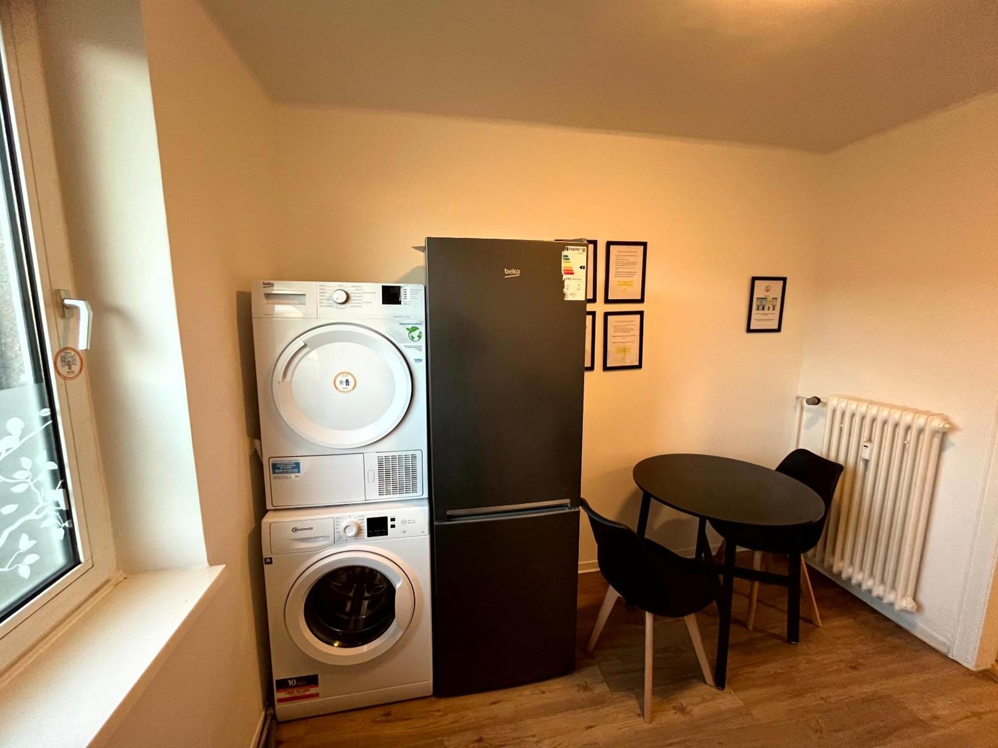 3-Zimmer Monteurwohnung Mit Balkon Neumünster Esterno foto