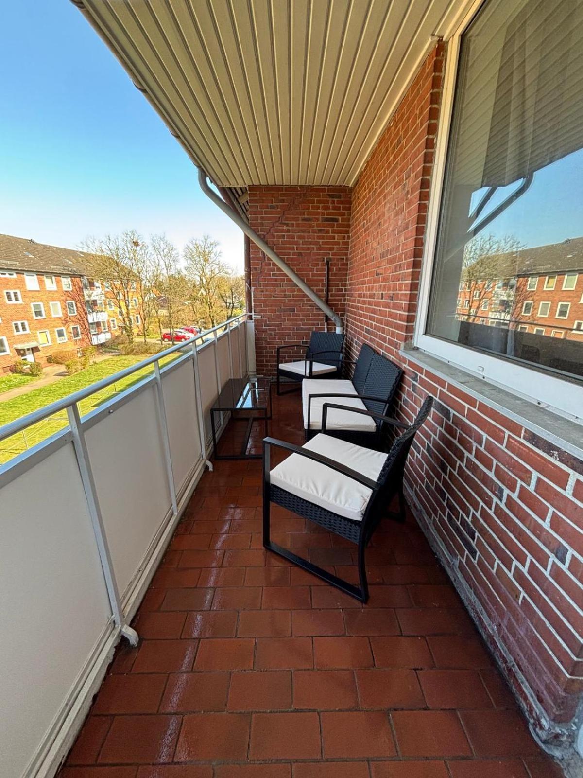 3-Zimmer Monteurwohnung Mit Balkon Neumünster Esterno foto